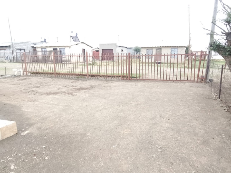 2 Bedroom Property for Sale in Botshabelo Free State